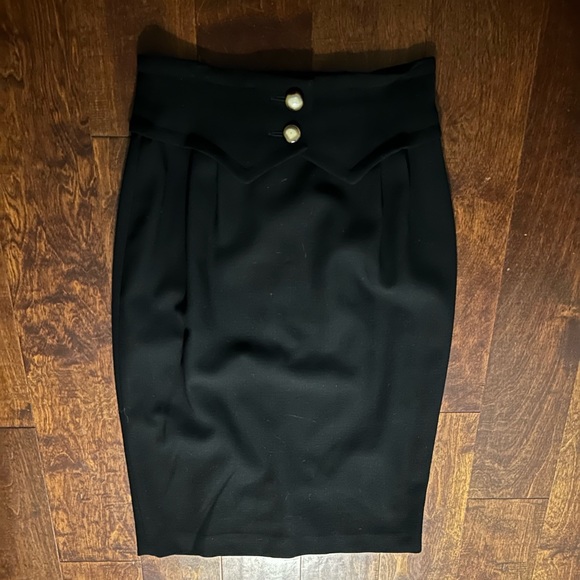 Vintage Valentino pencil skirt - Picture 2 of 3